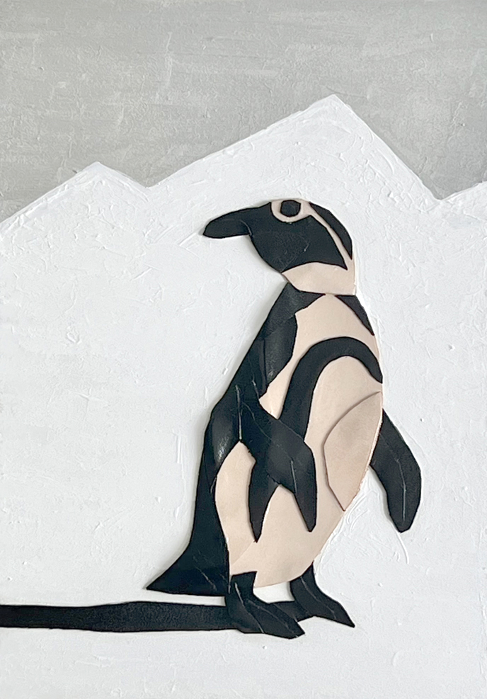 レザーのコラージュアート（ペンギン） A4サイズ 木製パネル by