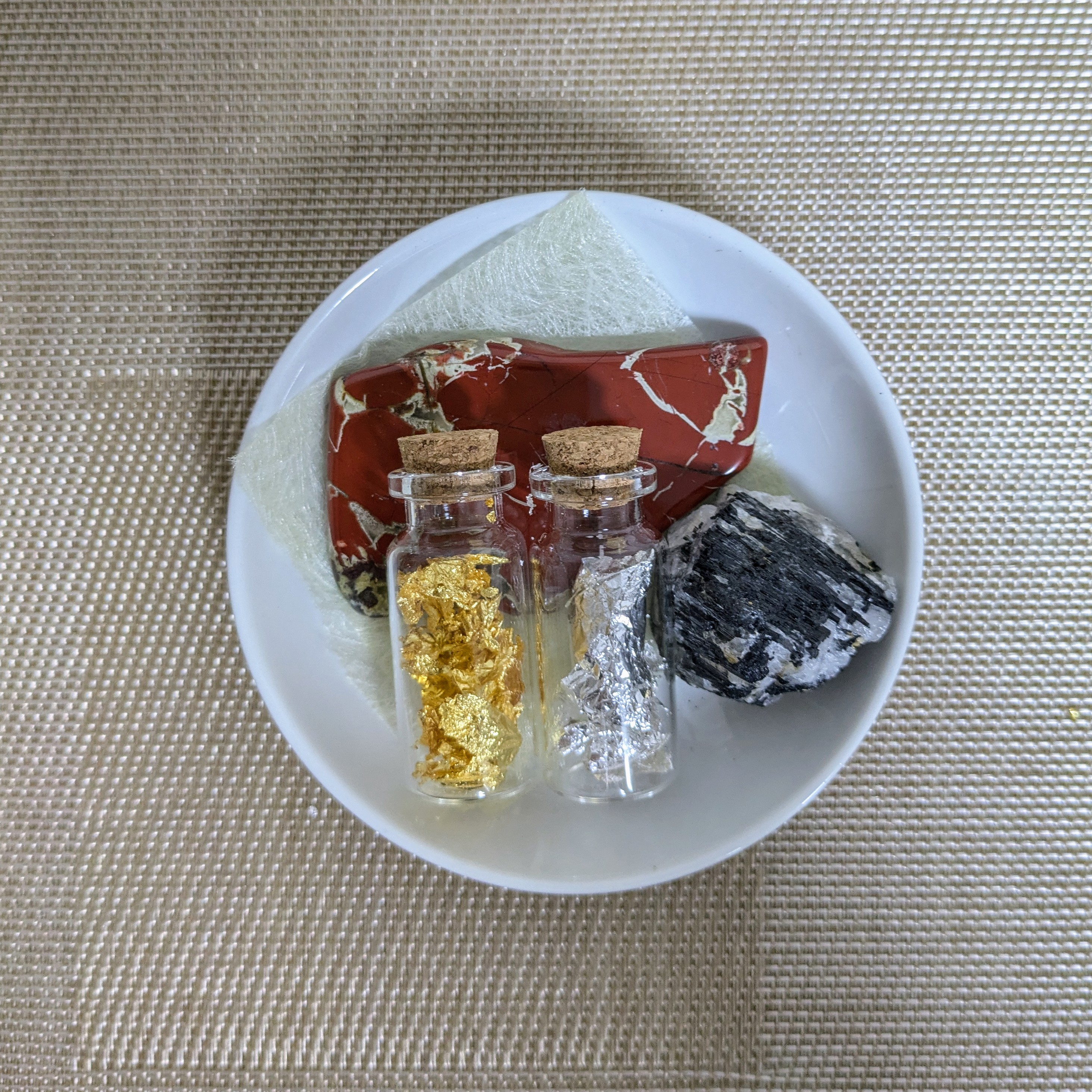 絵画 花絵 コーティング加工 G170 金魚の隠れ家A by K和可 - 絵画販売・購入・レンタル（サブスク