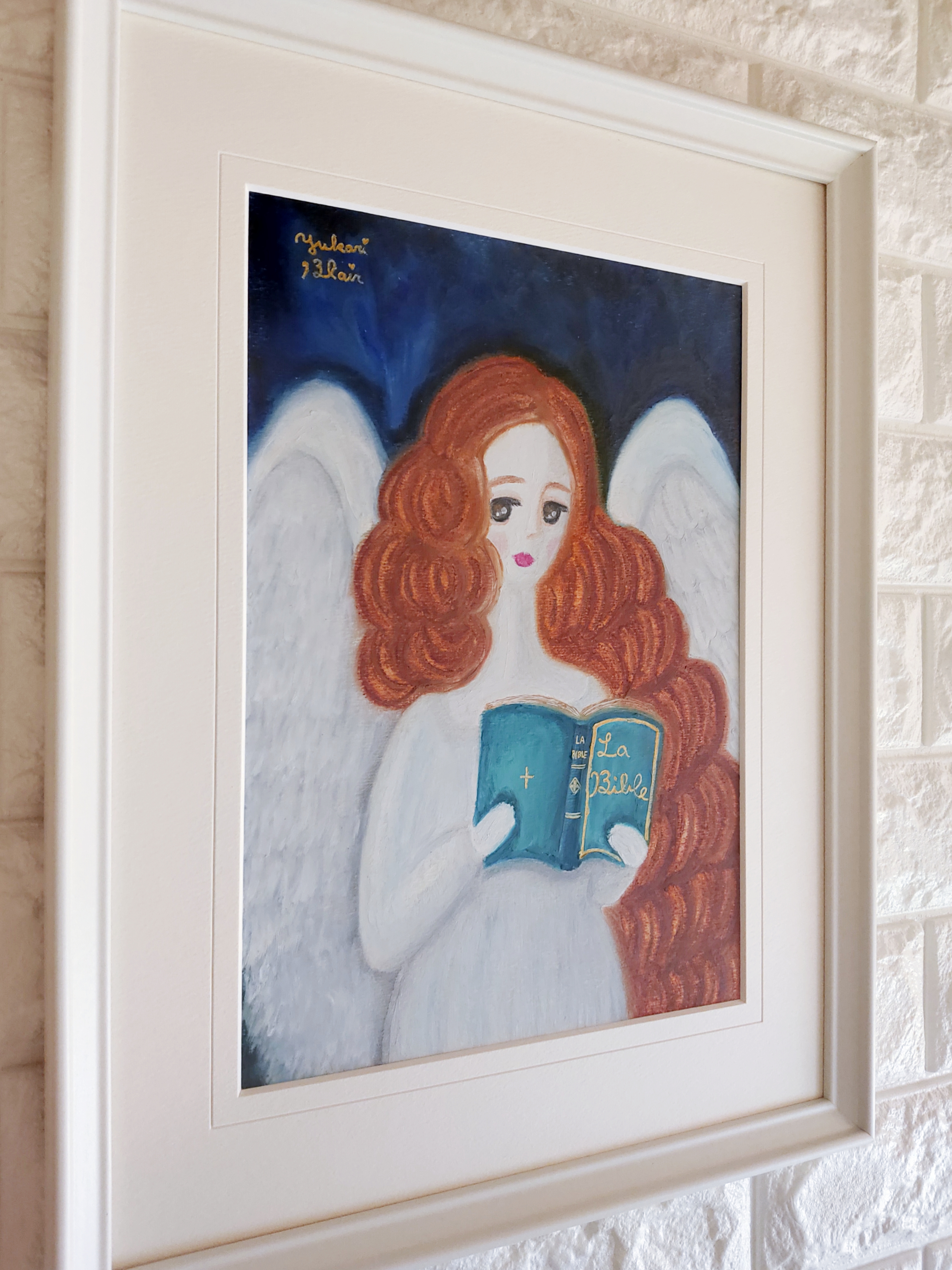 手作り額付き作品　title「ガブリ天使うさの囁き」 天使の三部作 『聖書を持つ天使』 by Yukari Blair - 絵画販売・購入